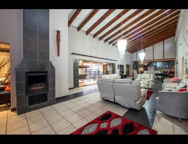 5 BEDROOM HOUSE FOR SALE IN MEYERSDAL NATURE ESTATE